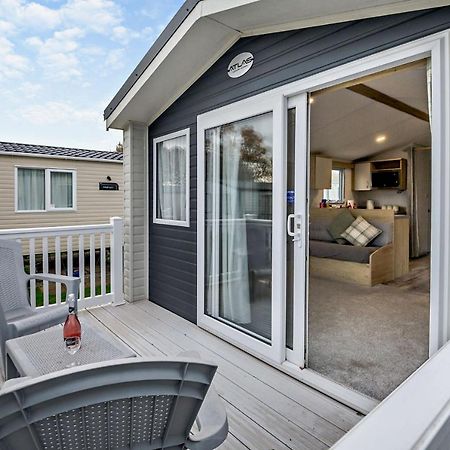 Sea La Vie Lodge, Rockley Park Holiday Park, Poole, Dorset Ngoại thất bức ảnh
