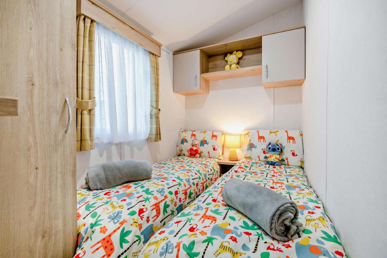 Sea La Vie Lodge, Rockley Park Holiday Park, Poole, Dorset Ngoại thất bức ảnh