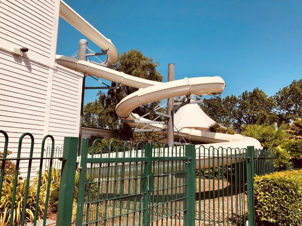 Sea La Vie Lodge, Rockley Park Holiday Park, Poole, Dorset Ngoại thất bức ảnh